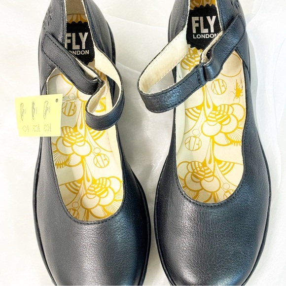 FLY LONDON Women’s Mary Jane Wedge Shoe! Made in Portugal 39 8 81/2
BAWO543FLY - Picture 6 of 13